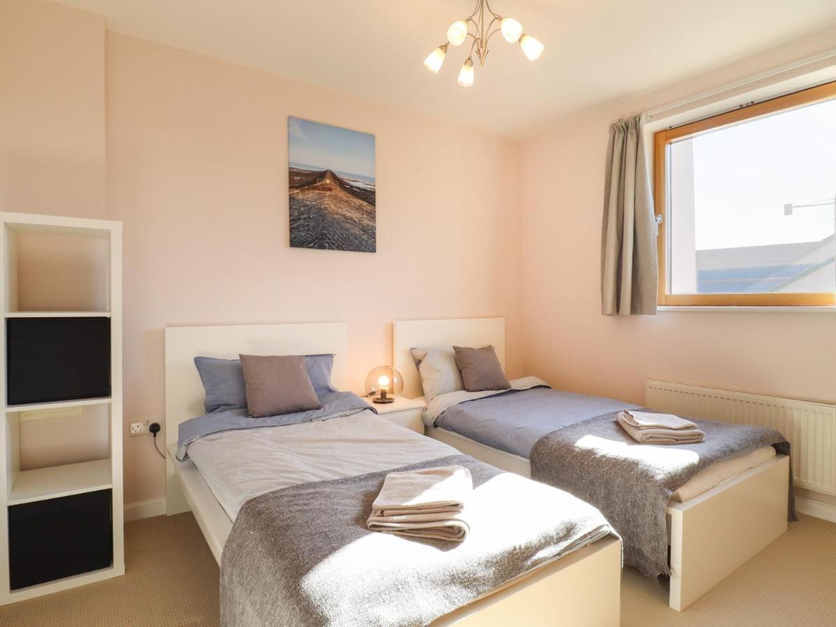 Flat 19 By The Beach Harwich Exteriör bild
