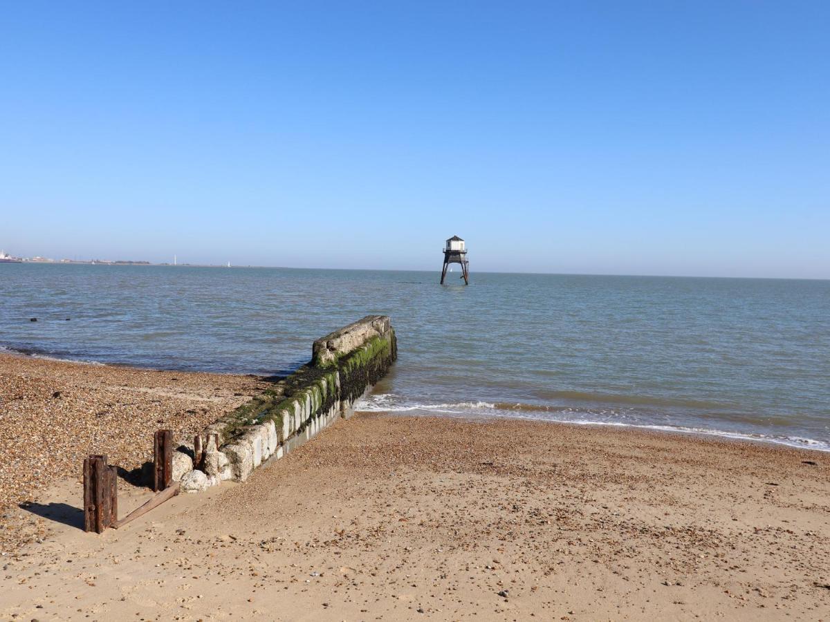Flat 19 By The Beach Harwich Exteriör bild